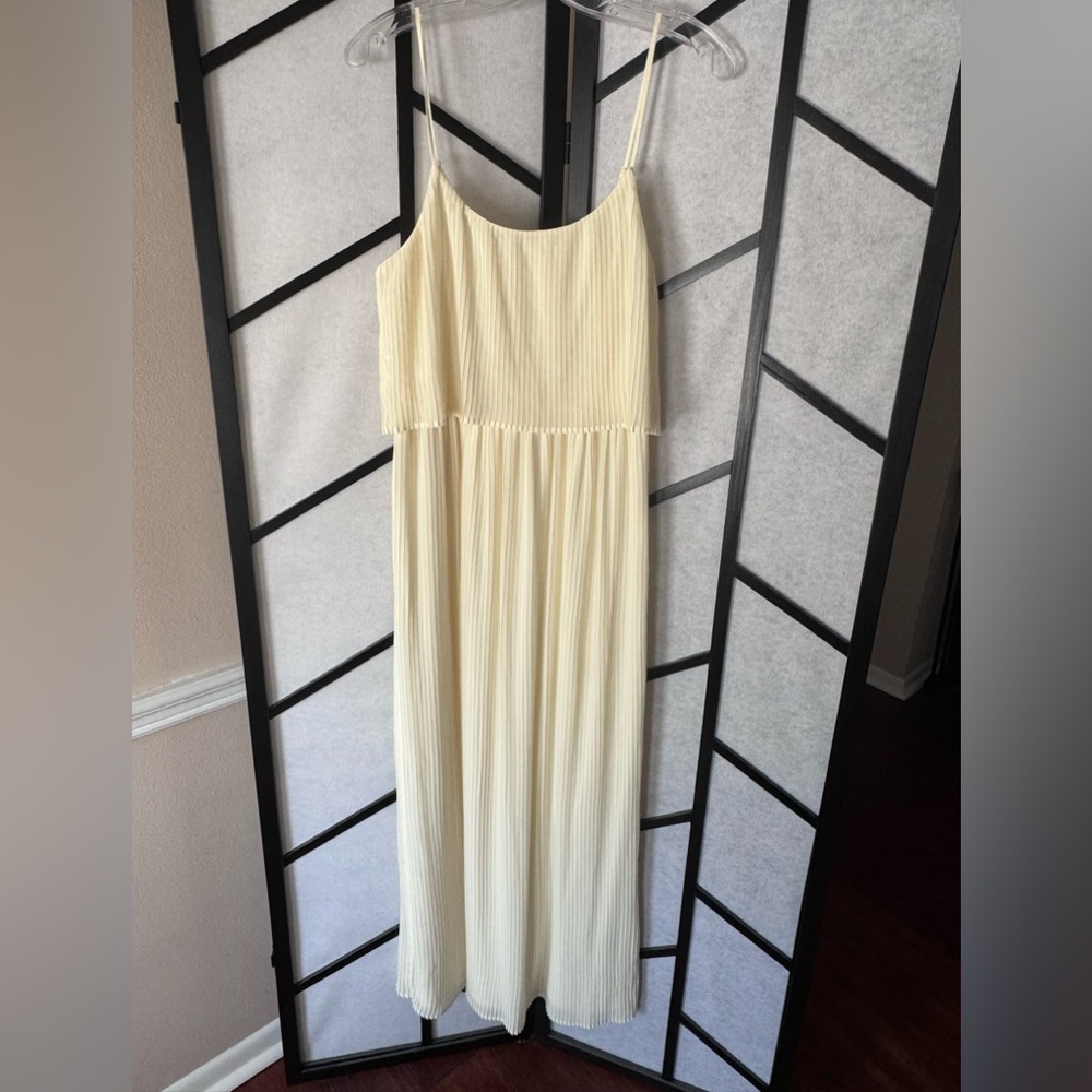 Lauren Conrad pleated tiered maxi. Size M